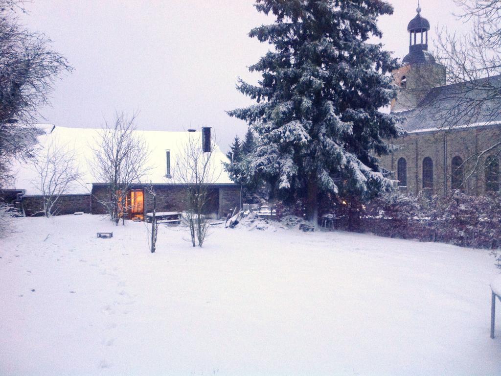 Cozy Holiday Home In Odeigne With Sauna Zewnętrze zdjęcie